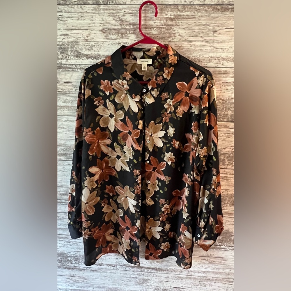 Silky Floral button down top